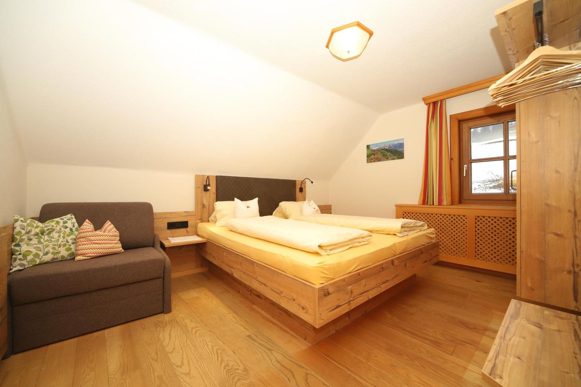 Linarhof Apartment Urlaub Am Bio Bauernhof Haus im Ennstal Room photo