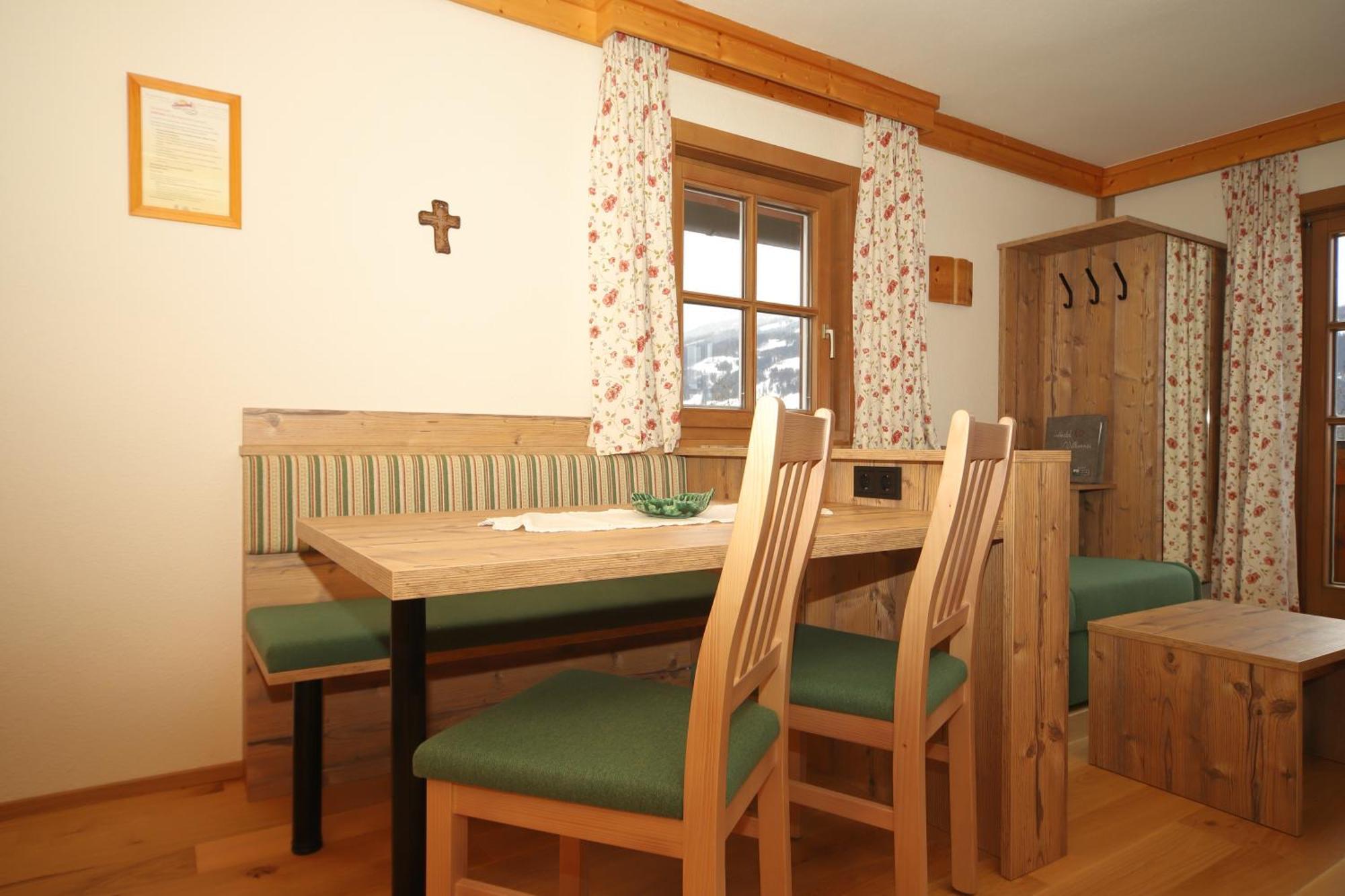 Linarhof Apartment Urlaub Am Bio Bauernhof Haus im Ennstal Room photo